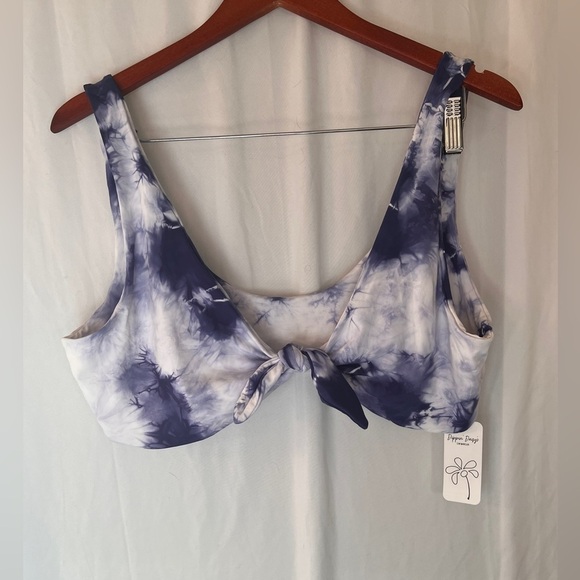NWT Dippin Daisy plus size blue tie dye bikini set, 2X, 3X - Picture 7 of 13